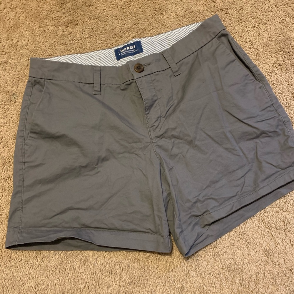 Old Navy Grey Mid Rise Twill 5” inseam